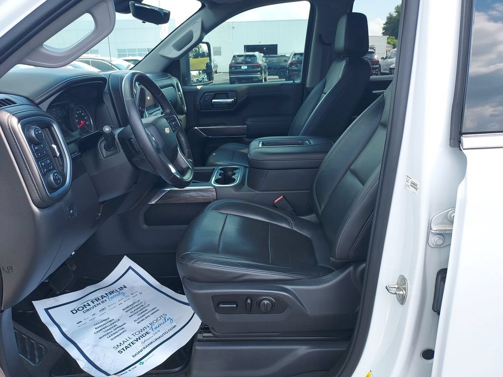 Used 2020 IRIDESCENT PEARL TRICOAT Chevrolet LTZ image 13