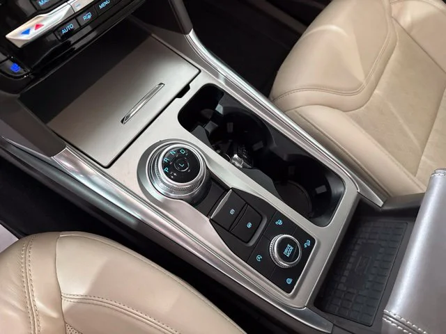Used 2022 Silver Ford Platinum image 21