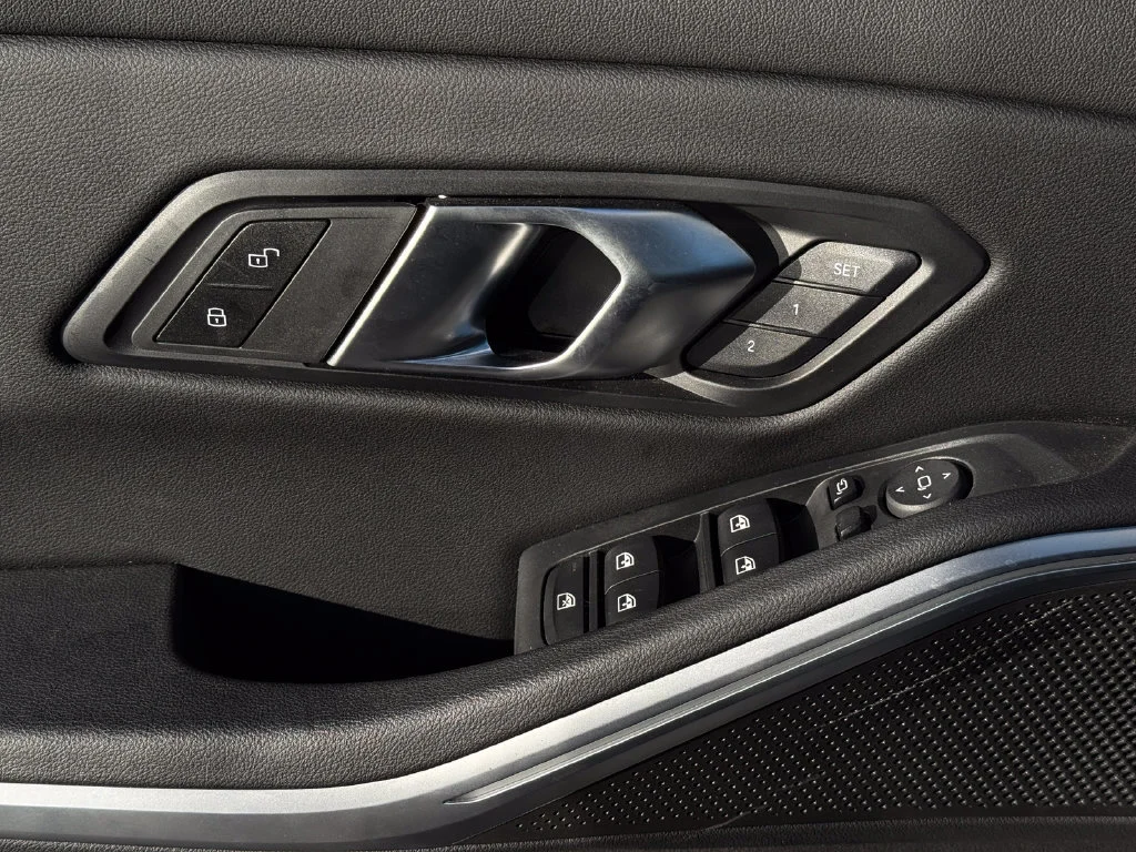 Used 2024  BMW NA image 24