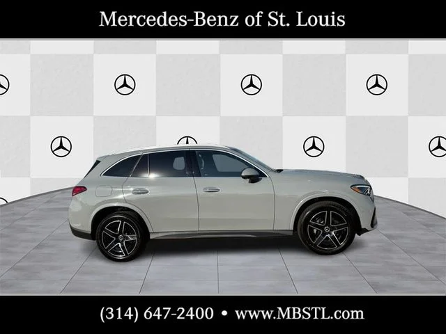 New 2026 MANUFAKTUR Alpine Grey Mercedes-Benz GLC 300 image 2