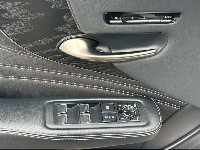 2022 Lexus LS Base - Photo 11