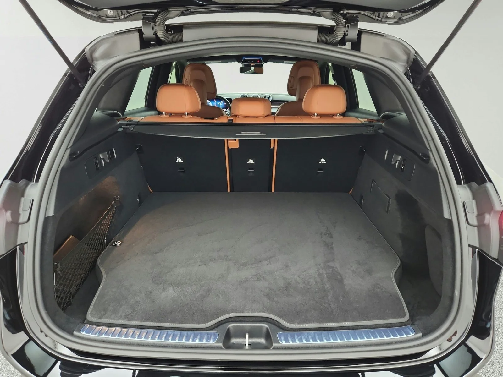 Certified Used 2025 Black Mercedes-Benz GLC 350e image 31