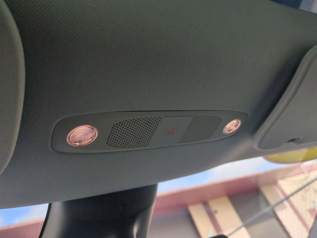 2021 Tesla Model Y Long Range - Photo 24