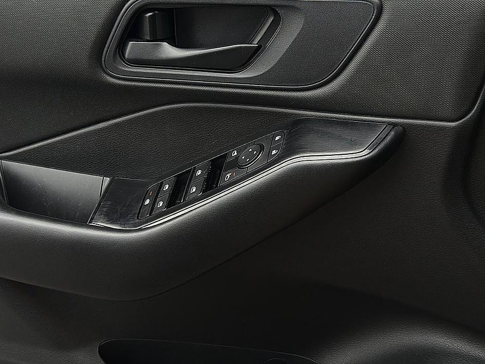 Used 2024 Super Black Nissan S image 19