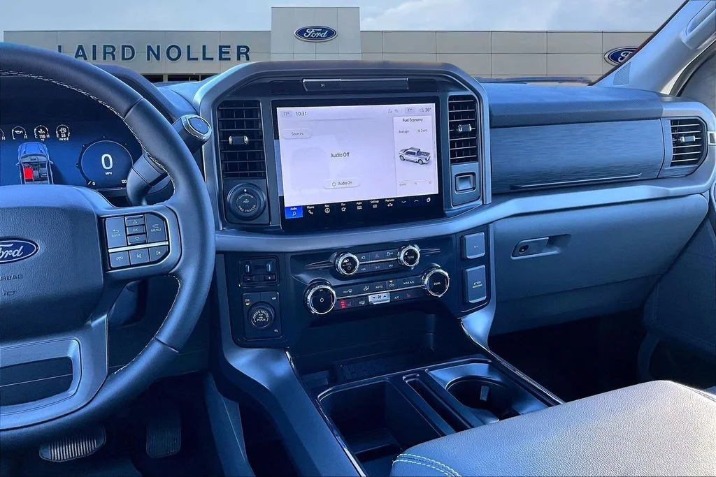 2025 Ford F-150 XLT - Photo 7