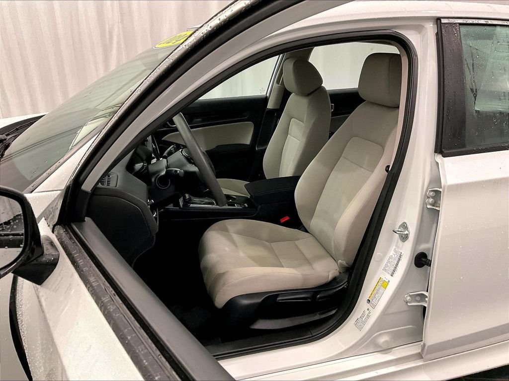Used 2024 White Honda LX image 10