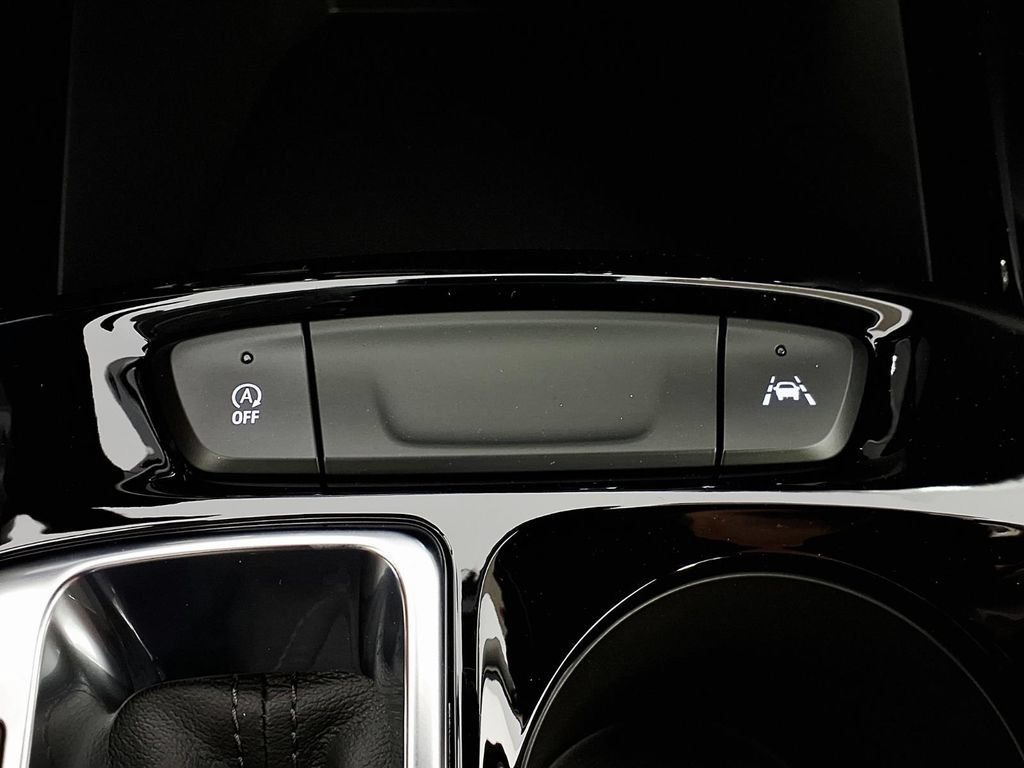 2026 Chevrolet Trax LT - Photo 21