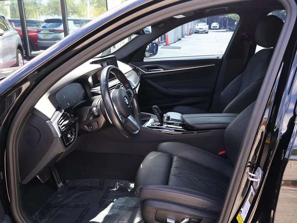 Used 2023 Black BMW 530i image 32