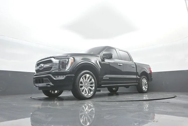 Used 2021 Black Metallic Ford Limited image 37