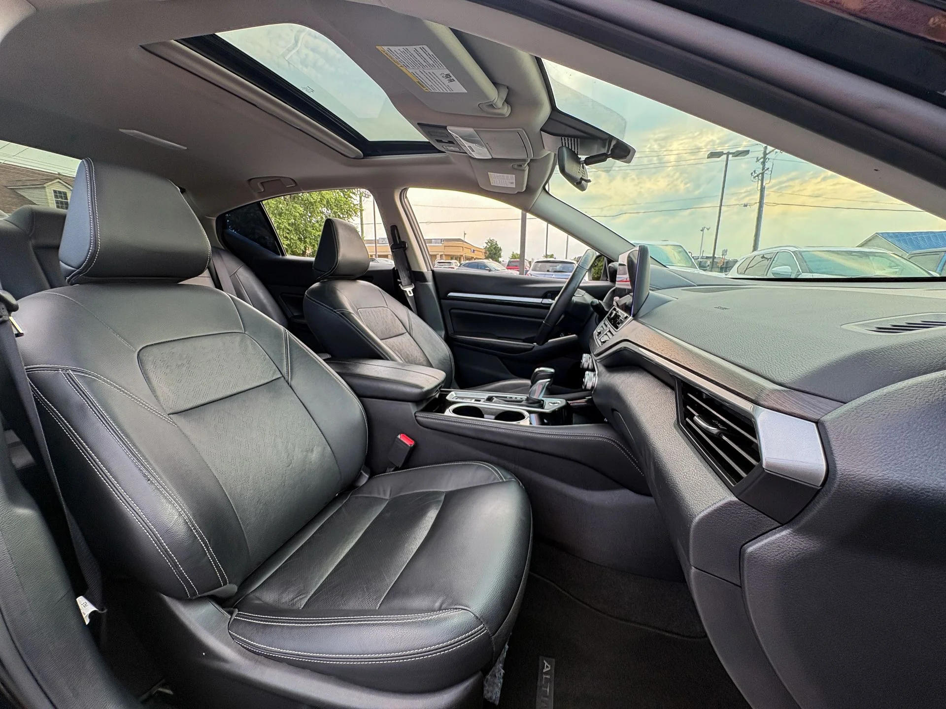 2024 Nissan Altima SL - Photo 26