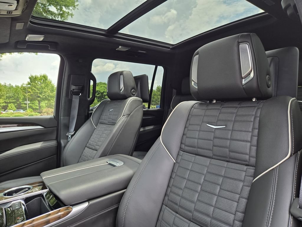 Certified Used 2025 Black Raven Cadillac Sport Platinum image 28