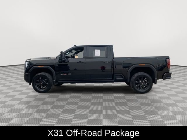 Used 2024  GMC AT4 image 6