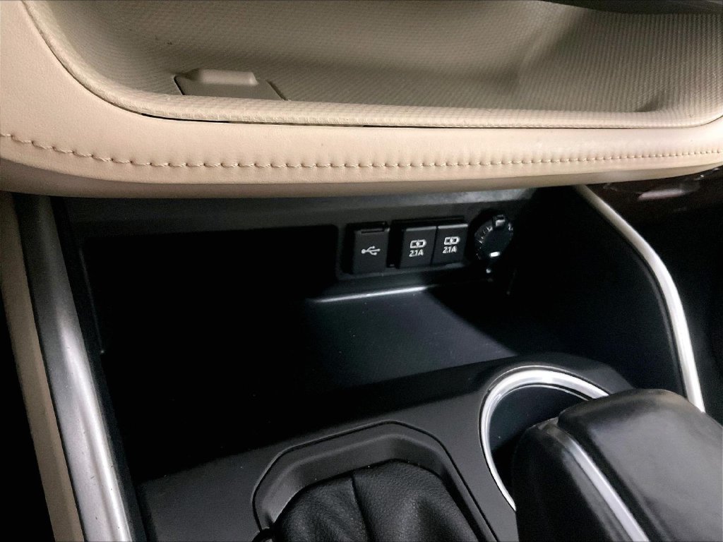Used 2021 Pearl Toyota XLE image 27