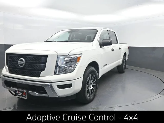 Used 2022 White Nissan SV image 1