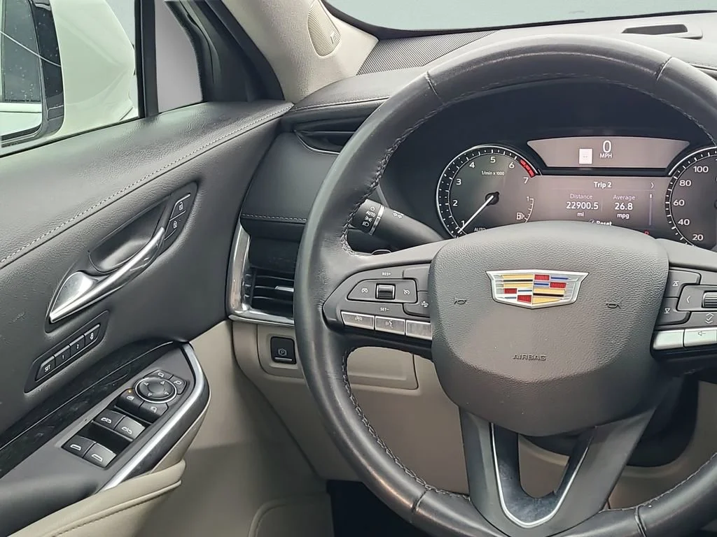 Used 2022 Crystal White Tricoat Cadillac Premium Luxury image 19