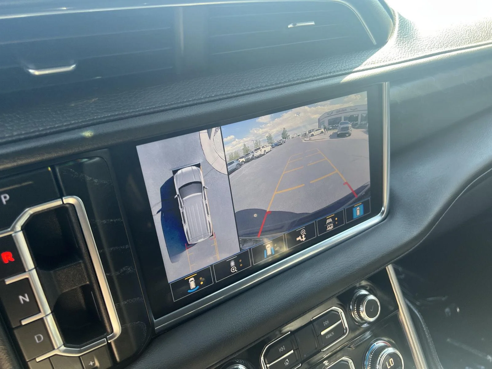 2021 GMC Yukon XL Denali - Photo 22