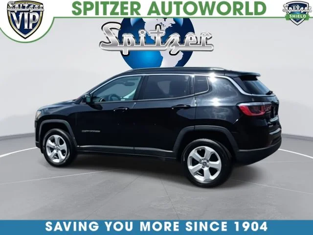 Used 2019 Black Jeep Latitude image 6