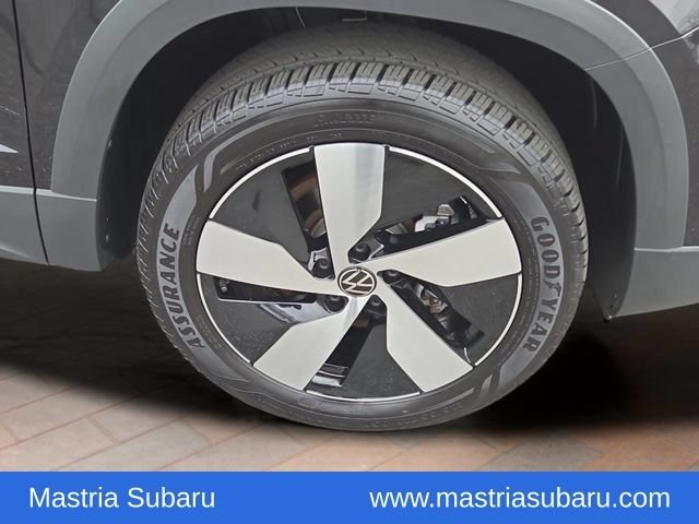 Used 2025 Pure White Volkswagen 1.5T S image 23