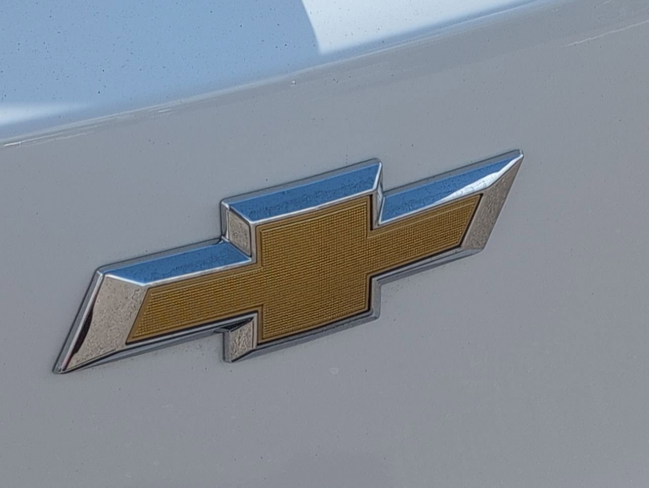 Used 2023 Summit White Chevrolet LT image 28