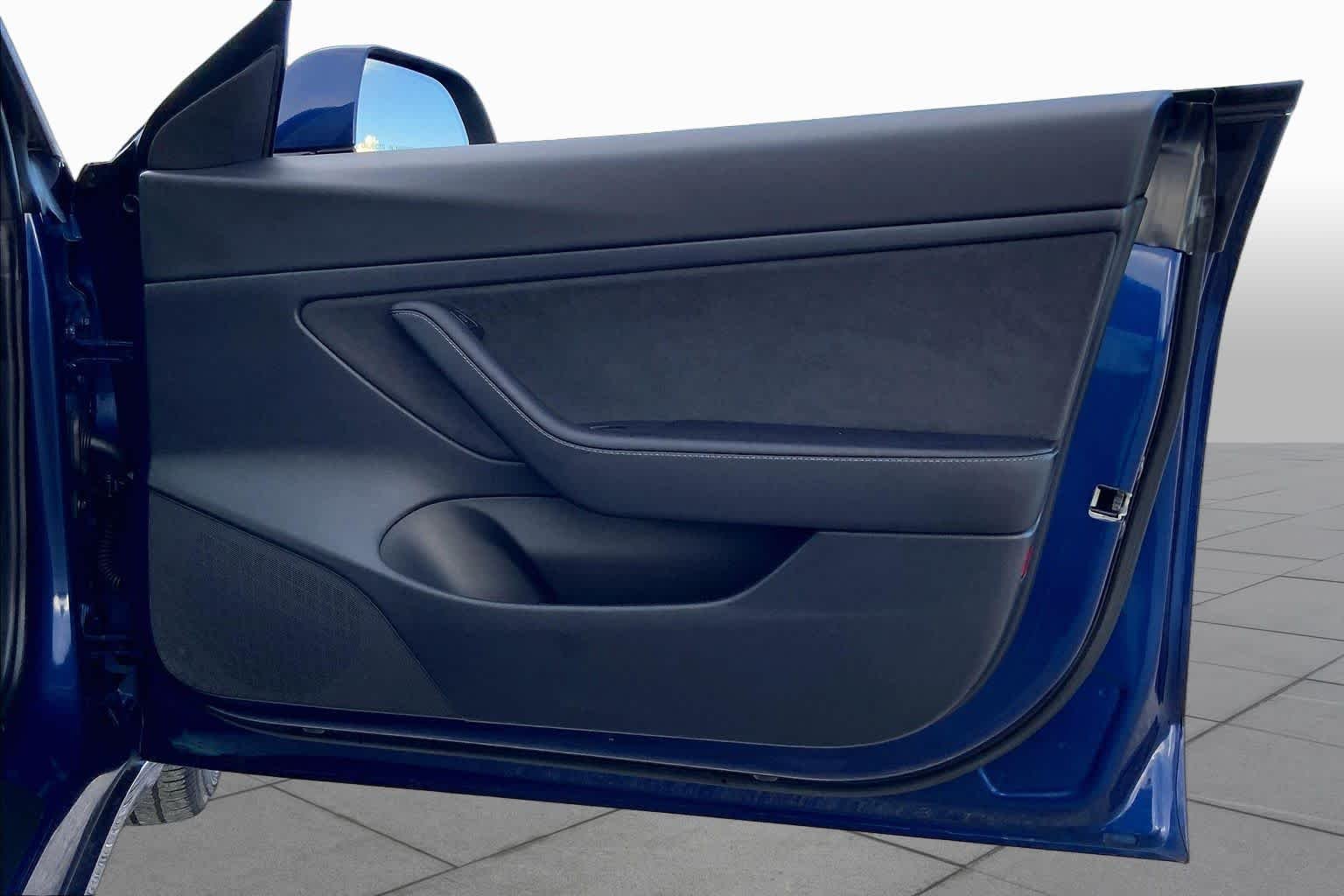 Used 2021 Deep Blue Metallic Tesla Standard Range Plus image 21