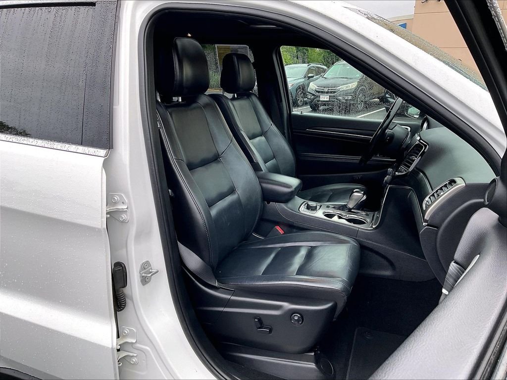Used 2020 Bright White Clearcoat Jeep Limited image 11