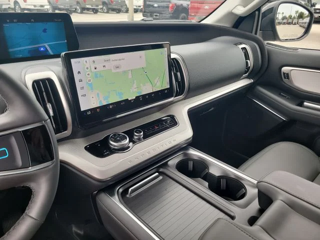 New 2027 Gray Metallic Ford Active image 25