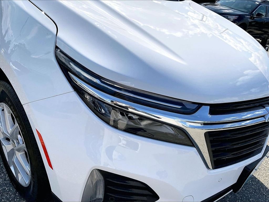 Used 2024 White Chevrolet LT image 31