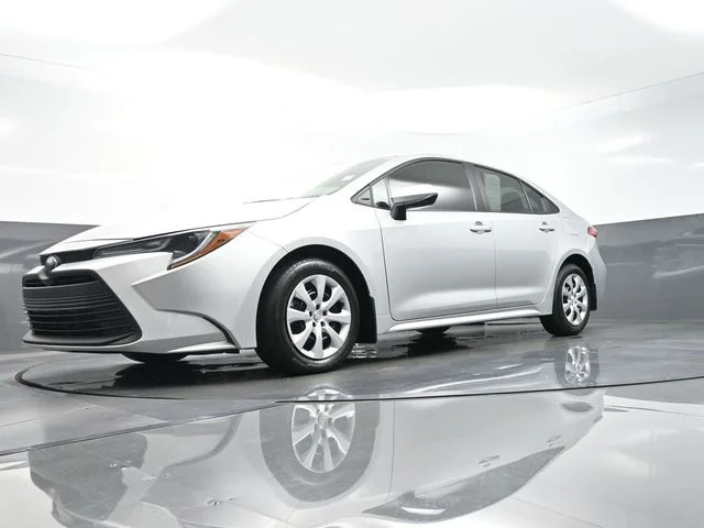Used 2025 Silver Toyota LE image 41