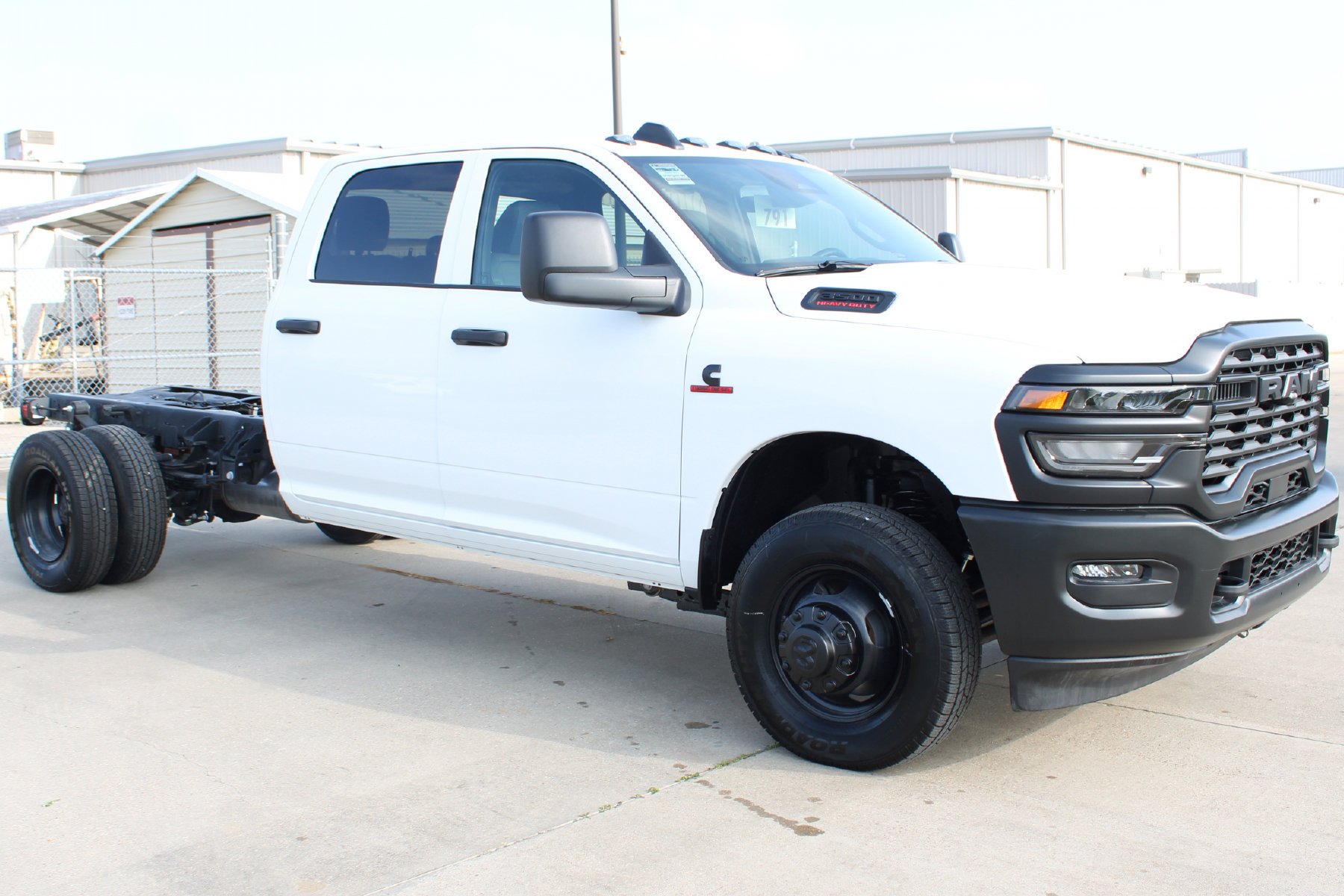 New 2026 Bright White Clear-Coat Exterior Paint RAM Tradesman Crew Cab 60c/a 4x4 image 21