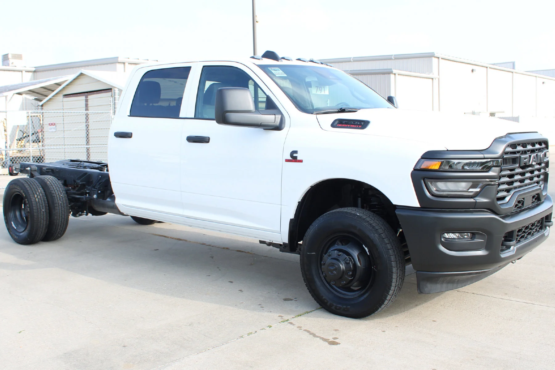 New 2026 Bright White Clear-Coat Exterior Paint RAM Tradesman Crew Cab 60c/a 4x4 image 21
