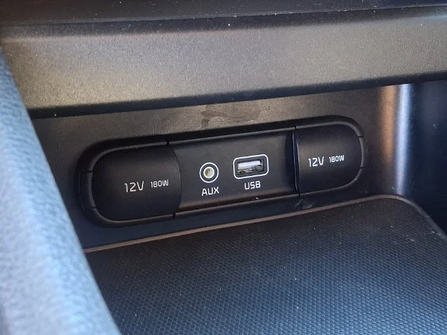 Used 2019 Black Kia LXS image 23
