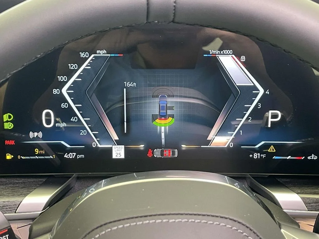2025 BMW 7 Series 760i - Photo 39
