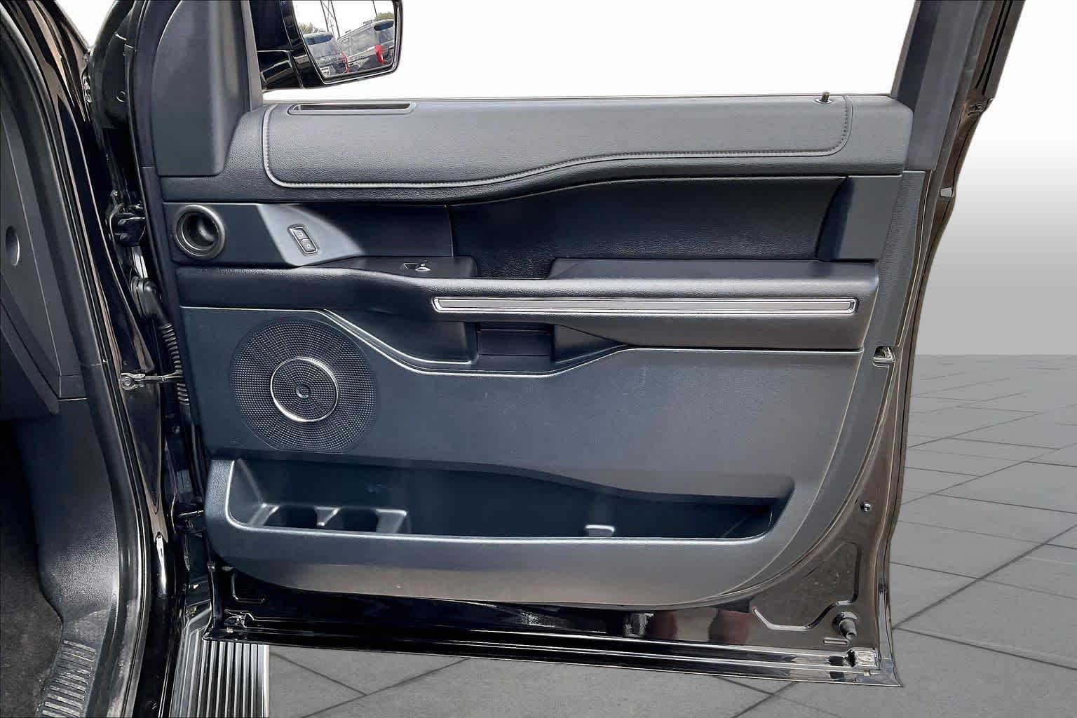 Used 2020 Agate Black Ford XLT image 22