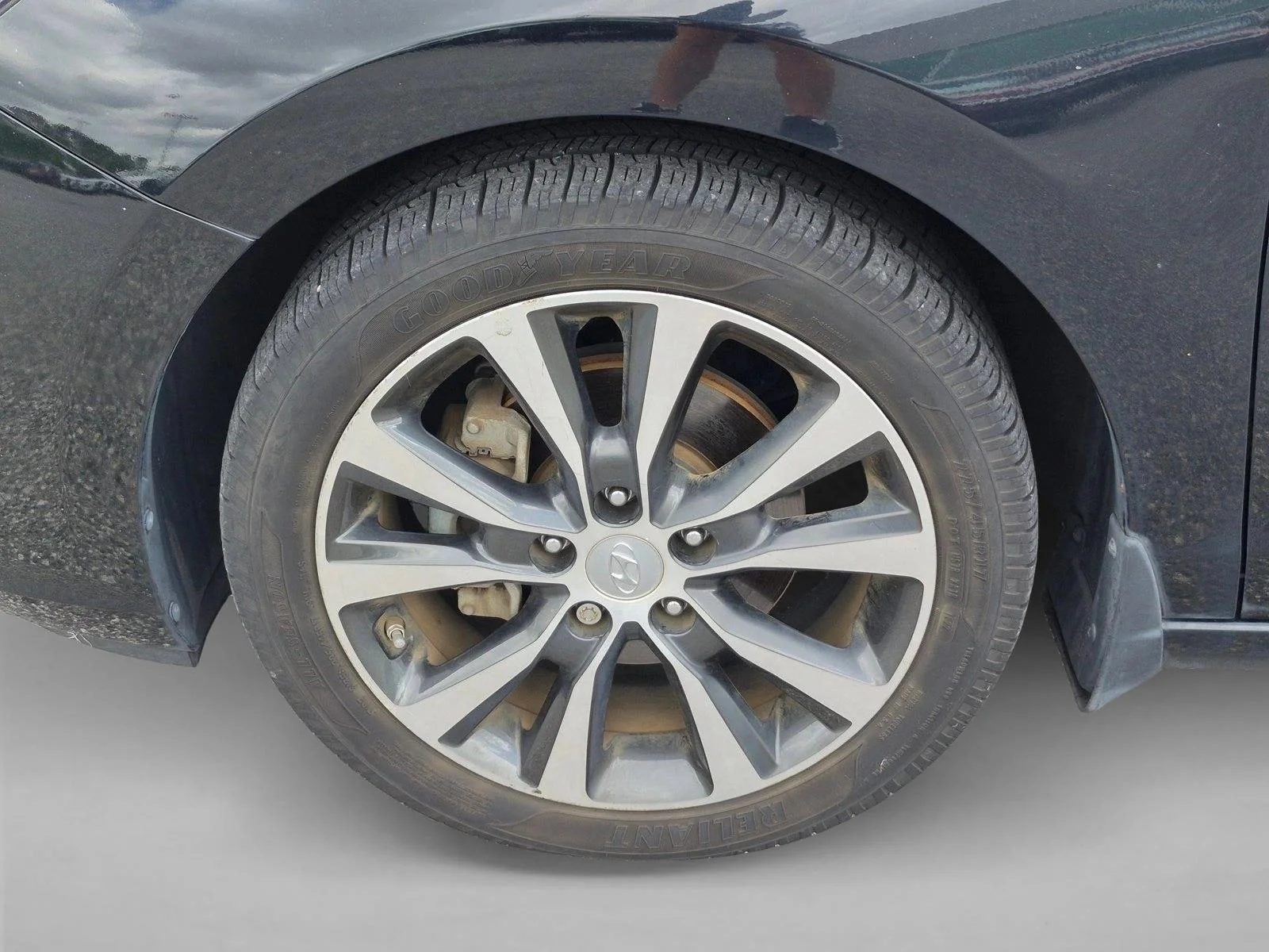 Used 2018 Black Noir Pearl Hyundai  image 10