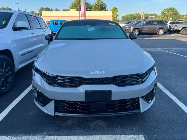 Used 2025 Gray Kia GT-Line image 2