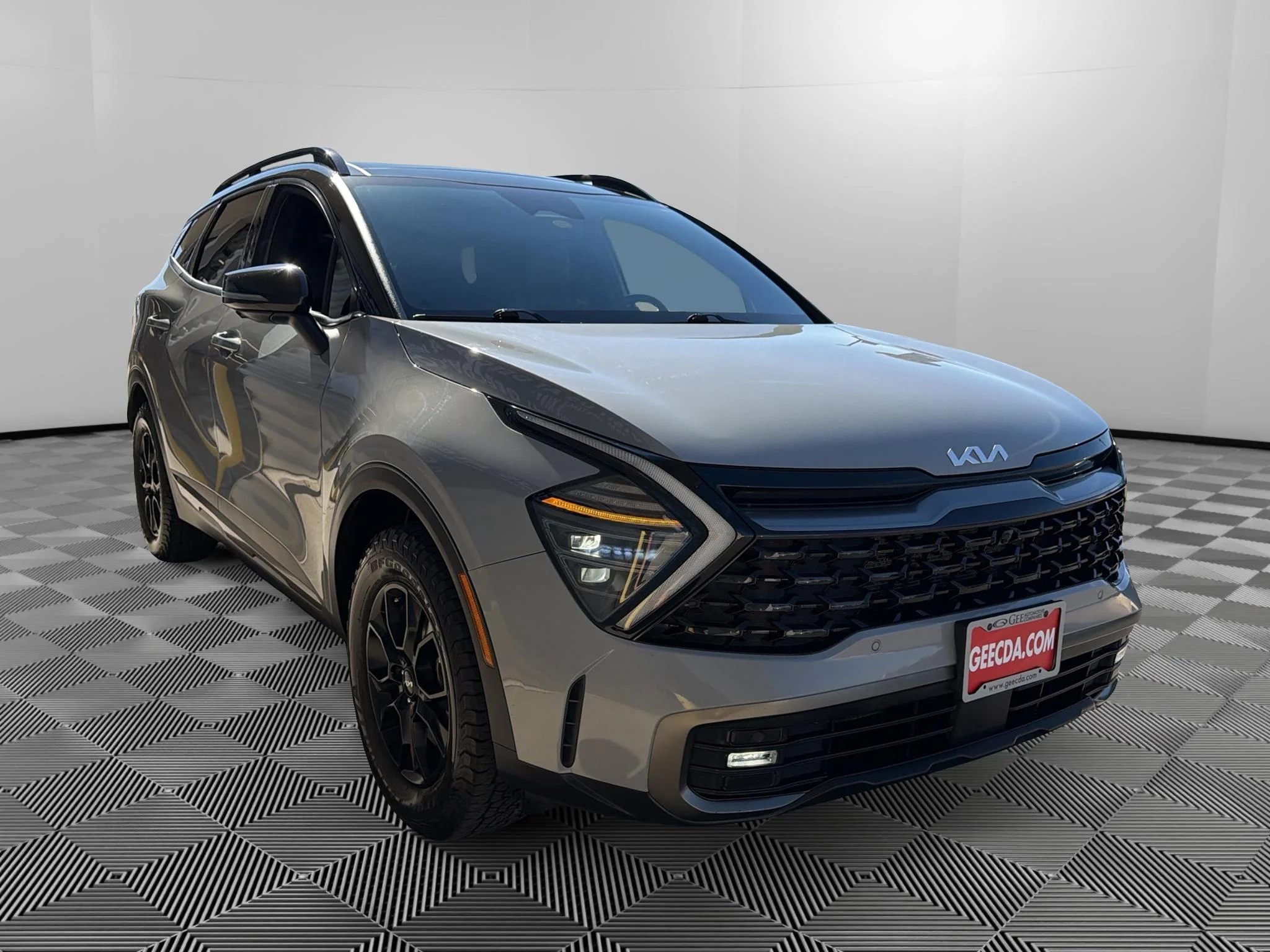 Used 2023 Wolf Gray/Ebony Black Roof Kia X-Pro Prestige image 3