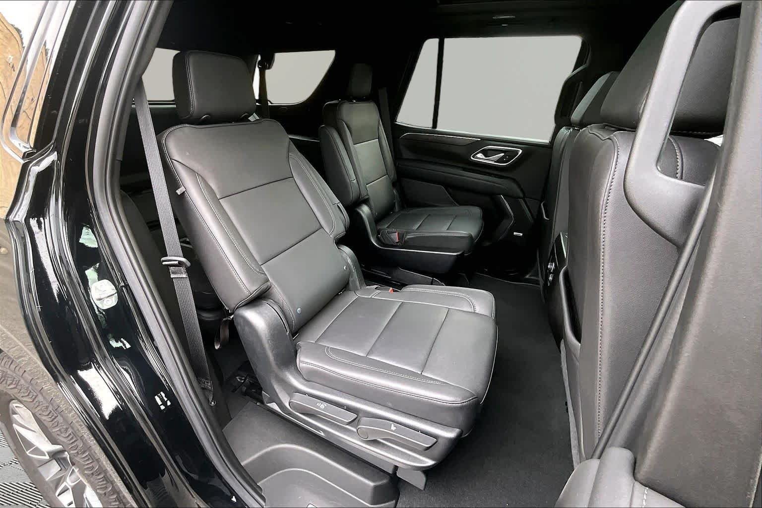 Used 2023 Black Chevrolet Z71 image 39