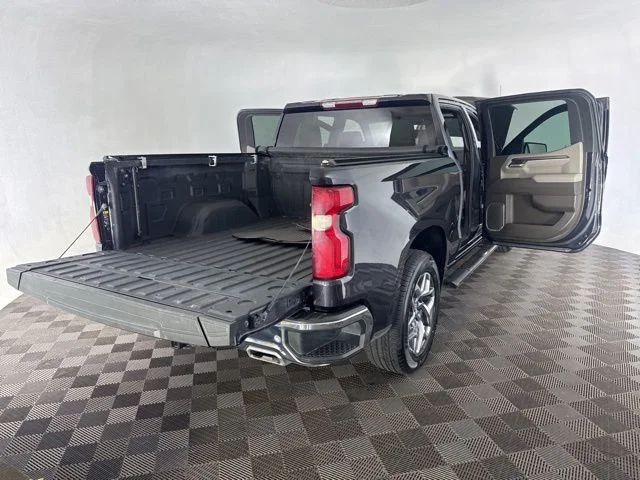 Used 2022 Gray Chevrolet LTZ image 17