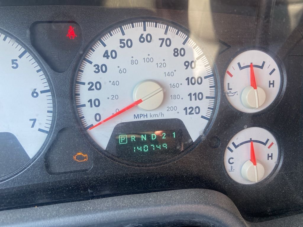 Used 2008 Gray Dodge SLT image 76