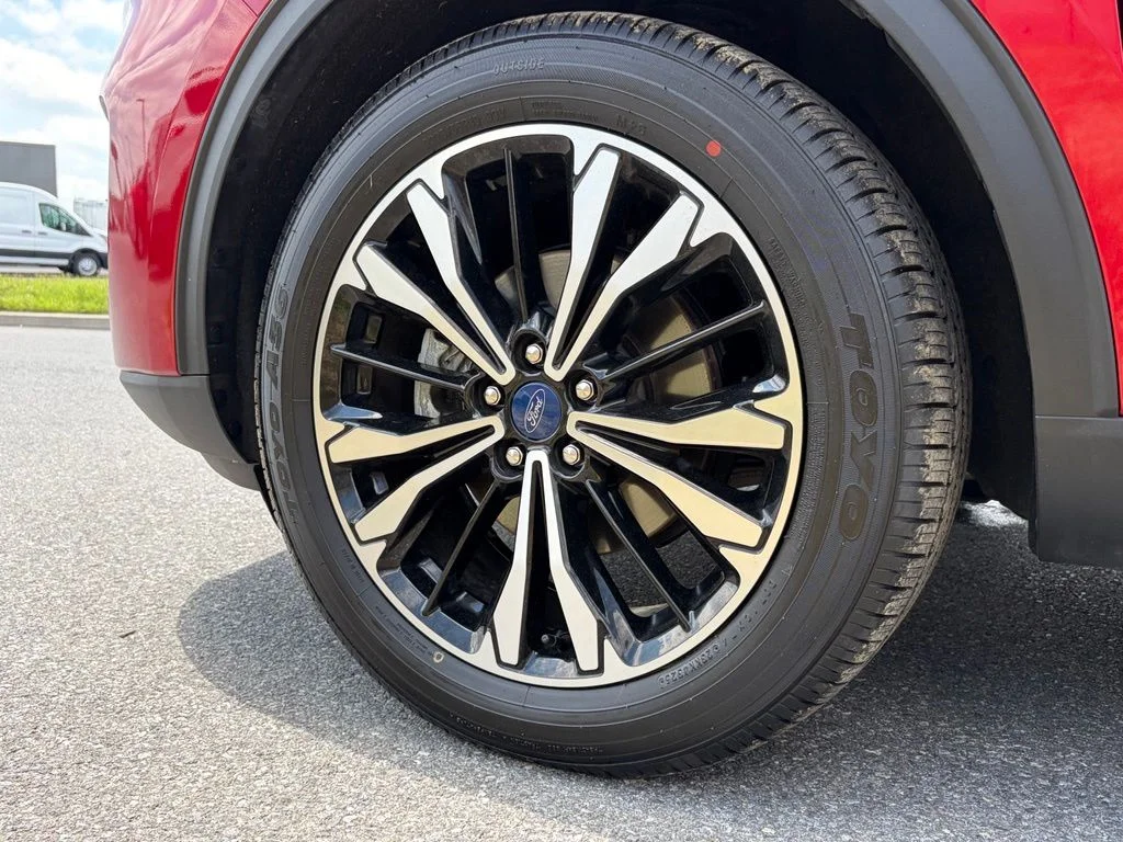 Certified Used 2022 Red Metallic Ford SEL image 29