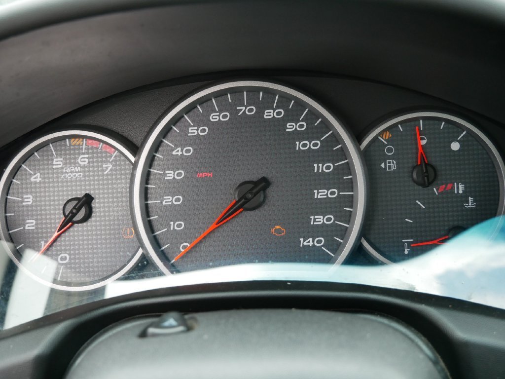 Used 2008 Shadow Gray Metallic Pontiac Base image 22