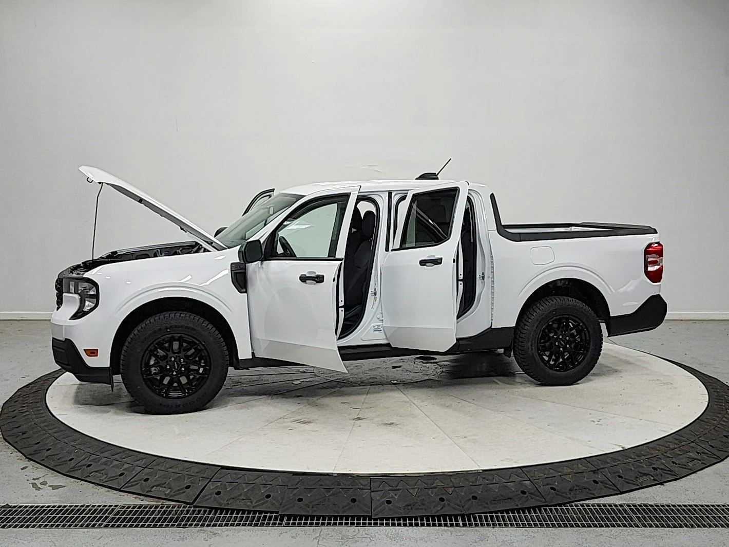 New 2026 Oxford White Ford XL image 12