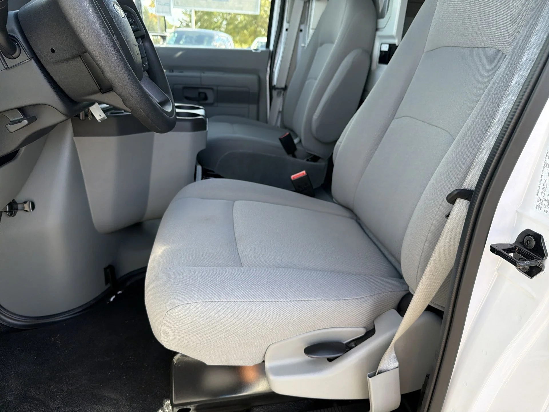 2026 Ford E-Series Cutaway Base - Photo 15
