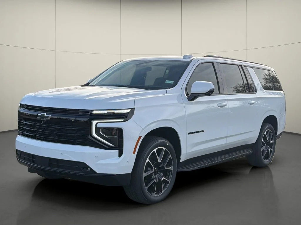 New 2026 Summit White Chevrolet RST image 3