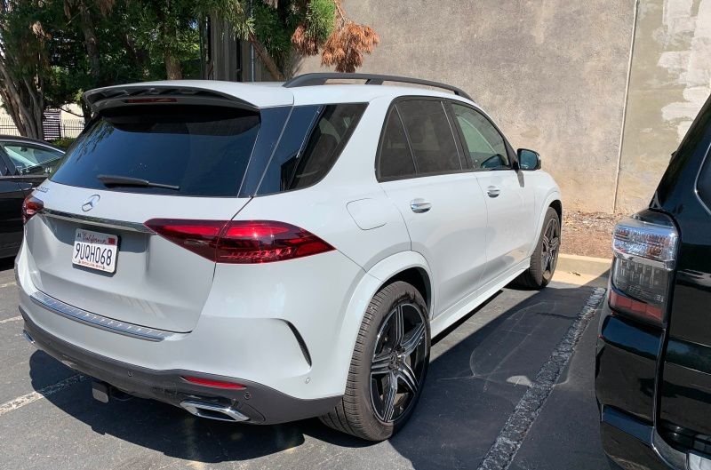 Certified Used 2025 MANUFAKTUR Alpine Gray Mercedes-Benz GLE 350 image 14