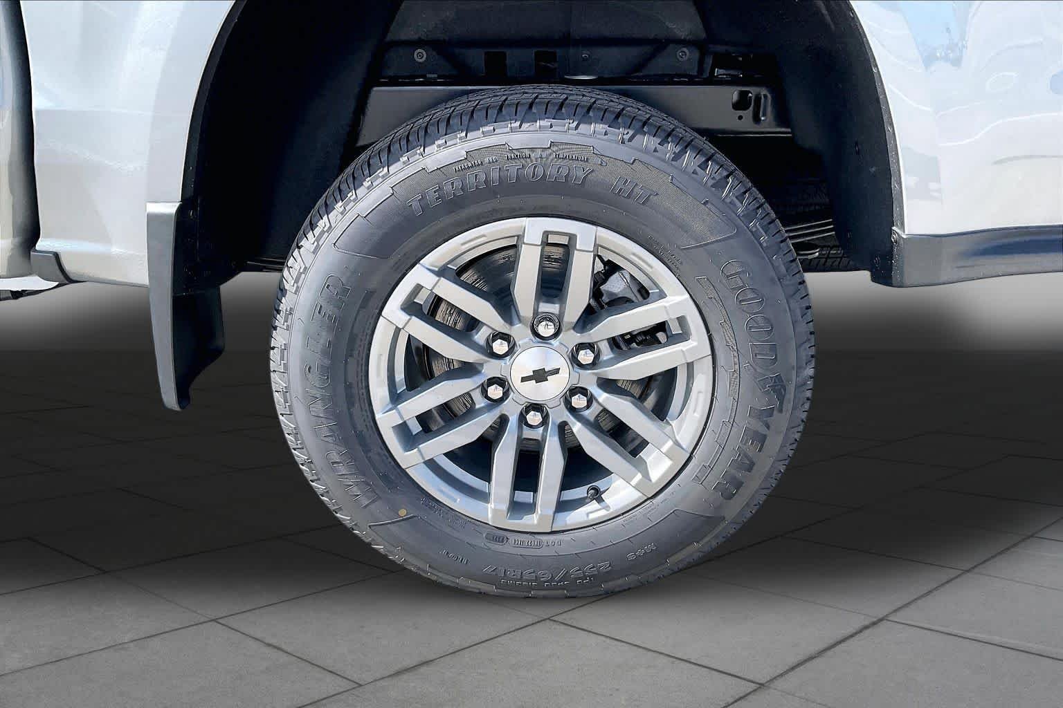 2026 Chevrolet Colorado LT - Photo 12