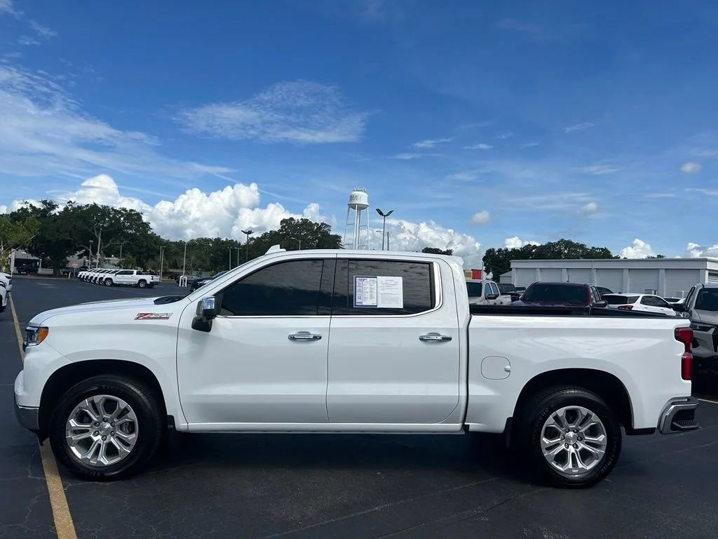 Used 2024 Summit White Chevrolet LTZ image 5