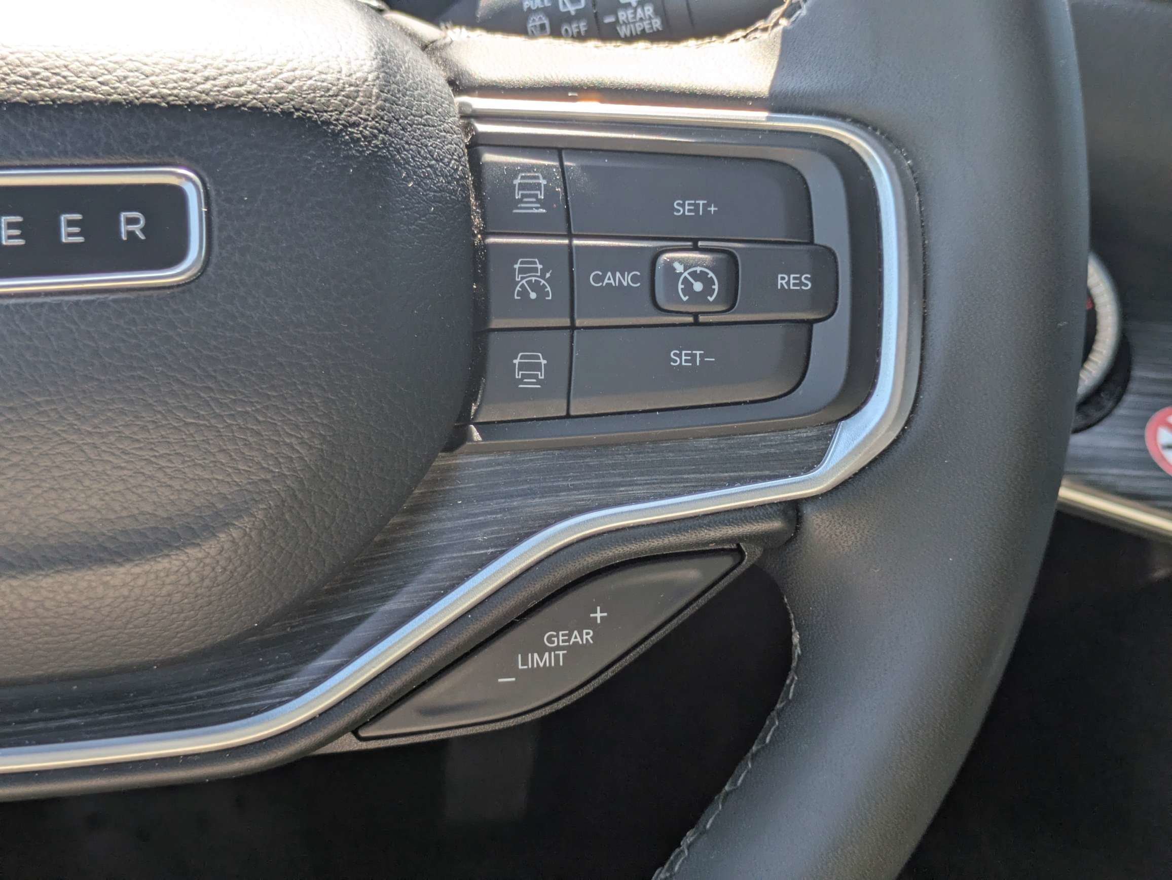 Used 2024 White Jeep Series II image 23