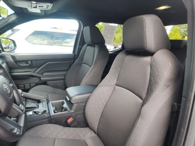 Certified Used 2025  Toyota SR5 image 15