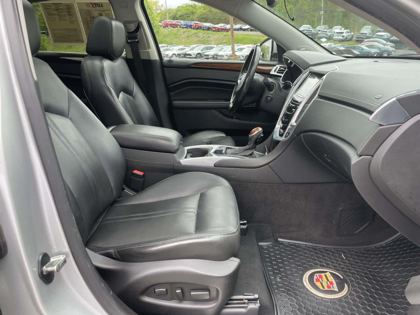 Used 2015 Radiant Silver Metallic Cadillac Luxury Collection image 21